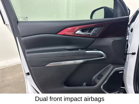 Used 2025 Chevrolet Traverse RS w/ LPO, Floor Liner Package FWD image 34