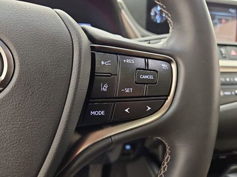 Used 2019 Lexus ES 350 image 25