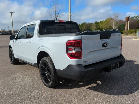 Used 2025 Ford Maverick Lariat w/ Black Appearance Package image 4