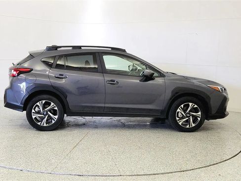 Used 2025 Subaru Crosstrek 2.5i Premium AWD/4WD image 8