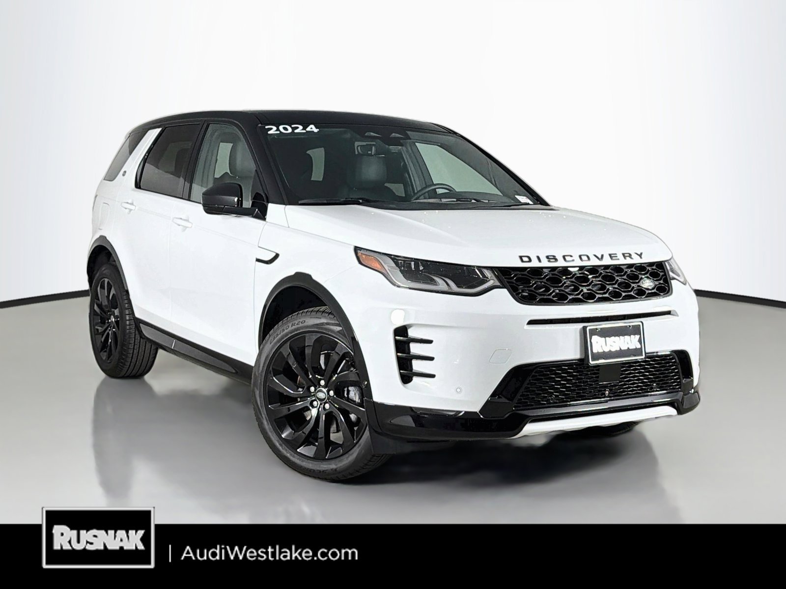 Used 2024 Land Rover Discovery Sport Dynamic SE AWD/4WD image 1