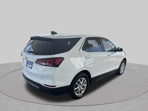 Used 2024 Chevrolet Equinox LT FWD image 9
