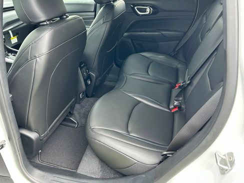 New 2026 Jeep Compass Limited AWD/4WD image 11
