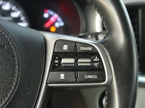 Used 2019 Kia Sorento EX AWD/4WD image 17