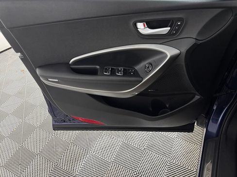 Used 2018 Hyundai Santa Fe Sport w/ Cargo Package FWD image 10