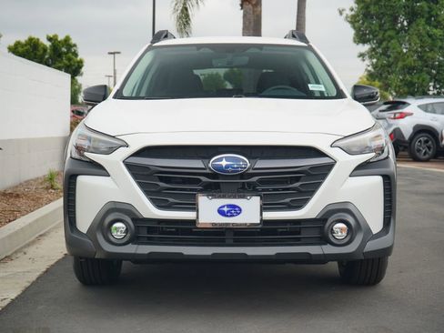 Certified 2025 Subaru Outback Premium image 5