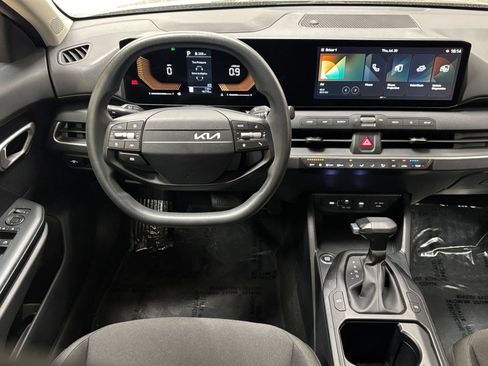 Used 2026 Kia K4 FWD image 33