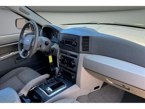 Used 2005 Jeep Grand Cherokee Laredo AWD/4WD image 46