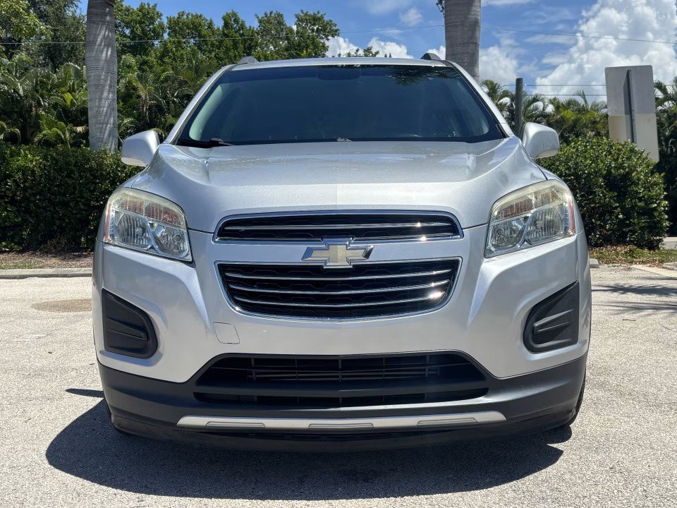 Used 2015 Chevrolet Trax LT w/ LT Plus Package FWD image 3