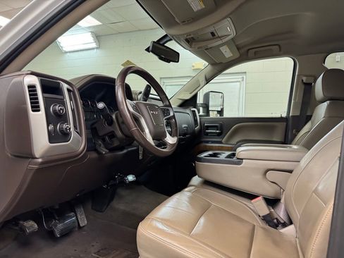 Used 2017 GMC Sierra 1500 SLT w/ Suspension Package, Off-Road image 14