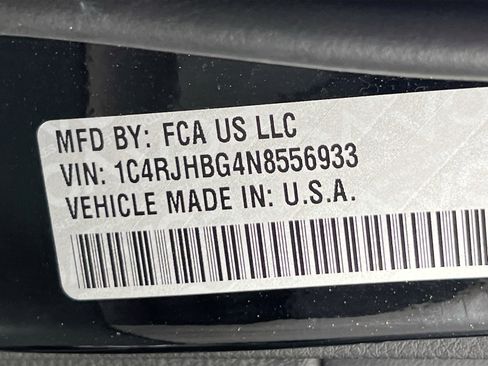 Used 2022 Jeep Grand Cherokee Limited image 31