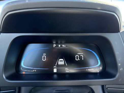New 2026 Hyundai Elantra Sport FWD image 18