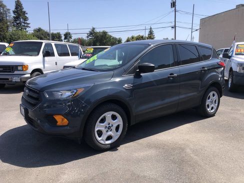 Used 2019 Ford Escape S image 1