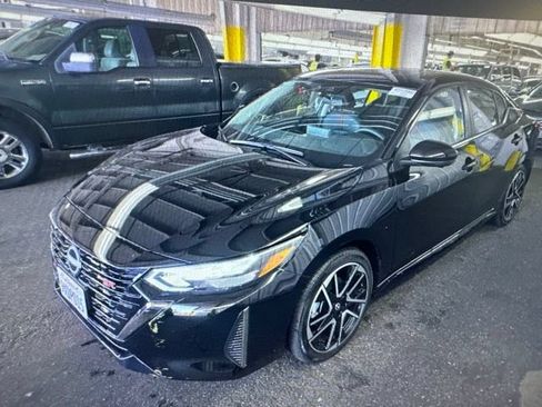 Certified 2025 Nissan Sentra SR w/ SR Premium Package FWD image 14