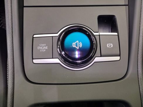 New 2025 Volkswagen Tiguan SE R-Line image 36