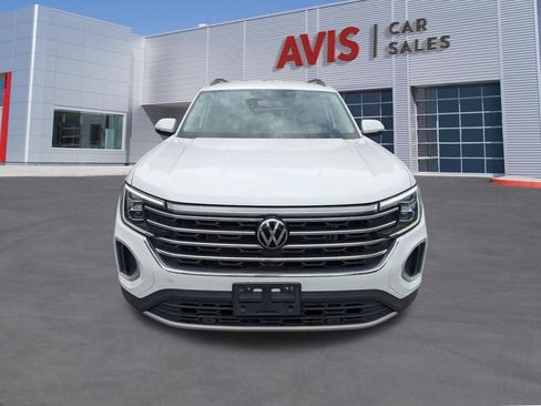 Used 2025 Volkswagen Atlas SE AWD/4WD image 2