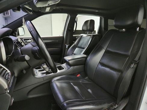 Used 2020 Jeep Grand Cherokee Limited w/ Luxury Group II RWD image 14