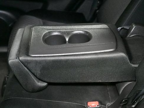 Used 2017 Nissan Rogue SV AWD/4WD image 49
