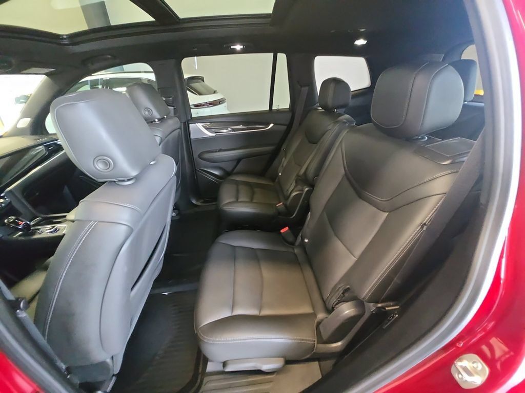 Used 2024 Cadillac XT6 Sport w/ Technology Package AWD/4WD image 22