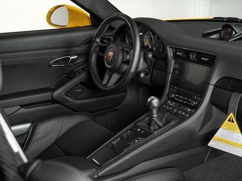 Used 2019 Porsche 911 GT3 RWD image 31