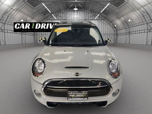 Used 2016 MINI Cooper S image 2