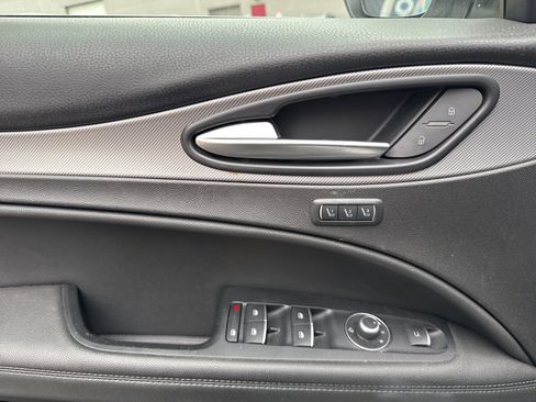 Used 2022 Alfa Romeo Stelvio Veloce image 24