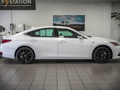Used 2024 Lexus ES 300h F Sport w/ Accessory Package (Z2) FWD image 5
