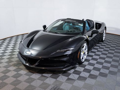 Used 2025 Ferrari SF90 Spider image 16