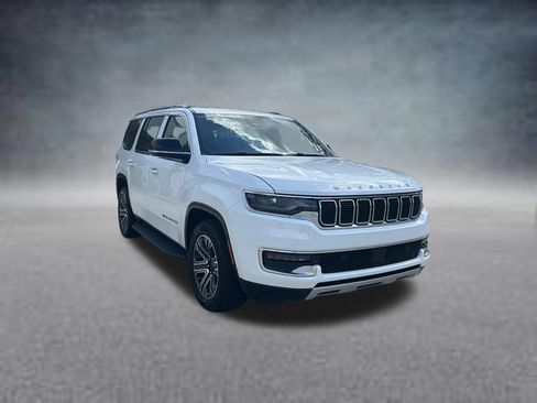 Used 2024 Jeep Wagoneer Series II w/ Flexible Seating Group AWD/4WD image 7