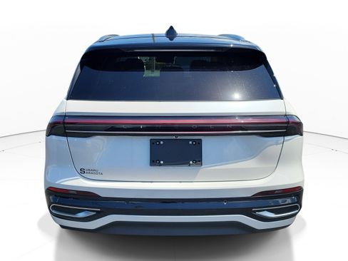 Used 2025 Lincoln Nautilus Reserve AWD/4WD image 5