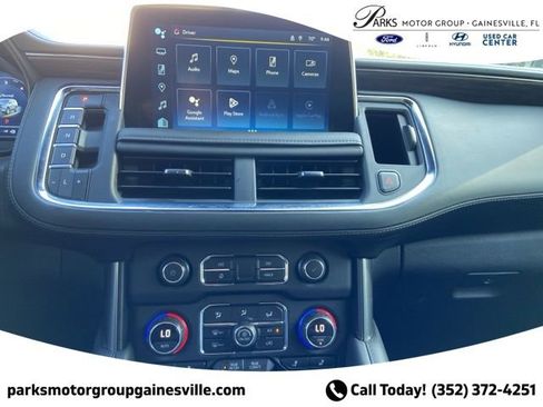 Used 2024 Chevrolet Suburban LT RWD image 21