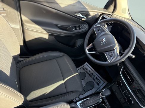 Used 2025 Buick Encore GX Preferred image 18