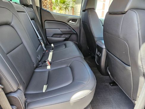 Used 2019 Chevrolet Colorado Z71 w/ Z71 Midnight Edition AWD/4WD image 14