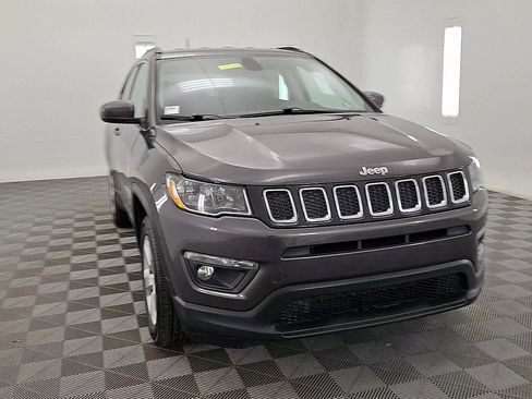 Used 2020 Jeep Compass Latitude w/ Cold Weather Group image 7