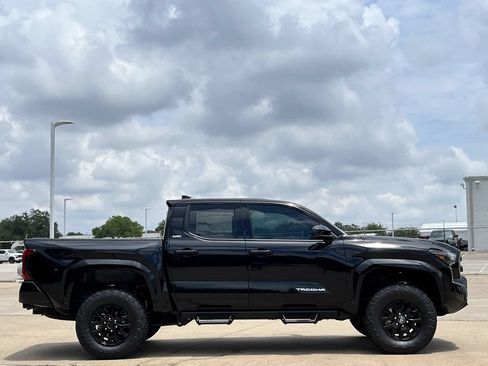 New 2026 Toyota Tacoma SR5 AWD/4WD image 3