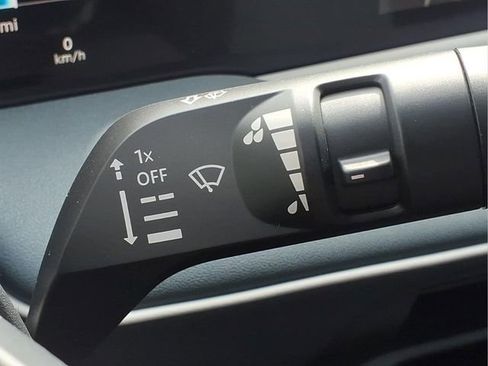 New 2026 Nissan Leaf FWD image 23