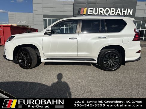 Used 2022 Lexus GX 460 Premium image 2