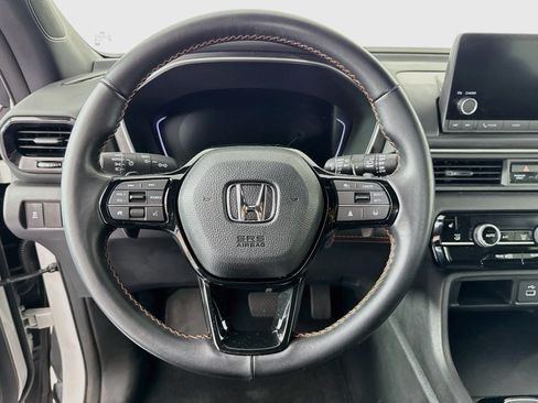 Certified 2023 Honda Pilot Sport image 11