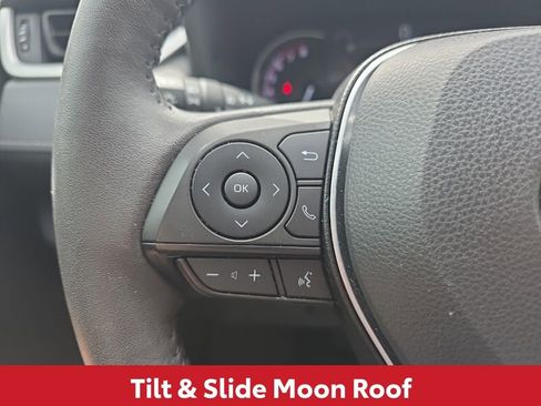 Used 2023 Toyota RAV4 XLE Premium image 23