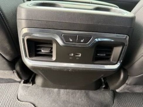 Used 2025 GMC Sierra 3500 Denali AWD/4WD image 28
