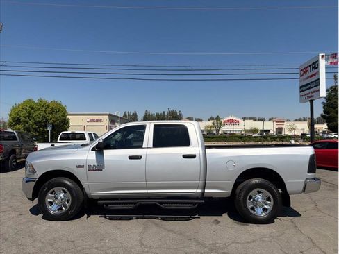 Used 2018 RAM 2500 Tradesman w/ Chrome Appearance Group image 16