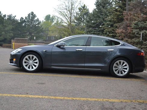 Used 2019 Tesla Model S Long Range image 9