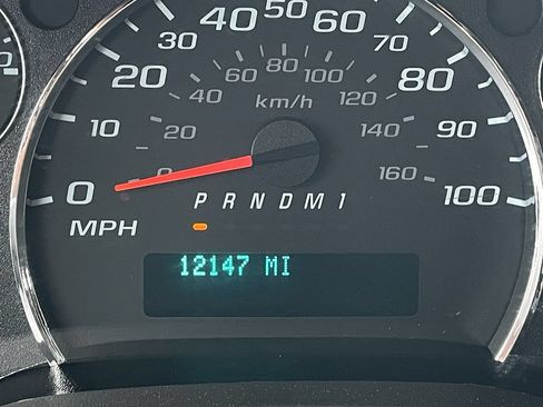 Used 2025 Chevrolet Express 2500 w/ Driver Convenience Package RWD image 31