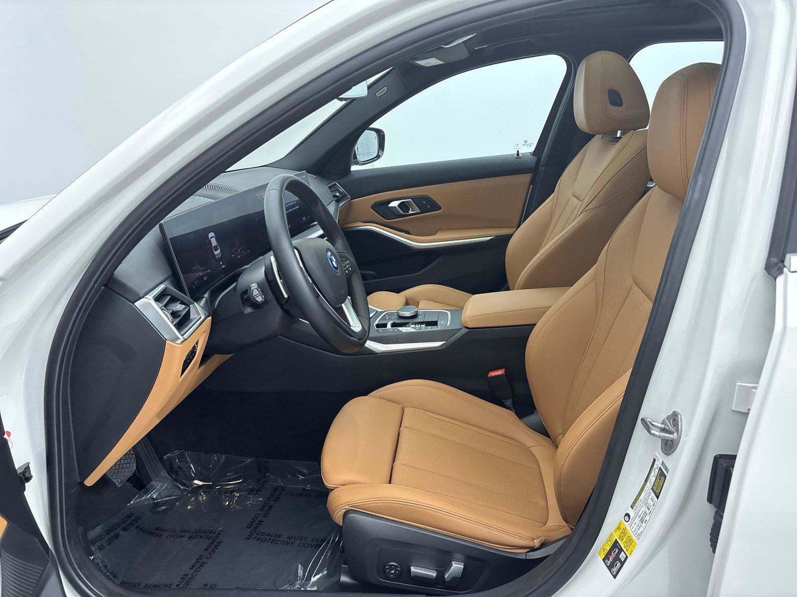 Used 2024 BMW 330e w/ Convenience Package RWD image 25