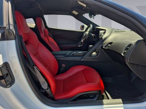 Used 2015 Chevrolet Corvette Stingray Coupe RWD image 17