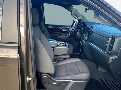 Used 2023 Chevrolet Silverado 1500 LT image 7