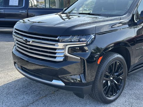 Used 2021 Chevrolet Tahoe High Country w/ Premium Package RWD image 9