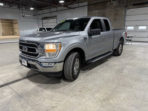 Used 2021 Ford F150 XLT w/ XTR Package image 3