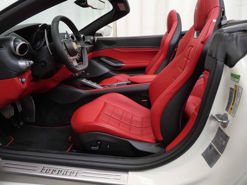 Certified 2019 Ferrari Portofino RWD image 19