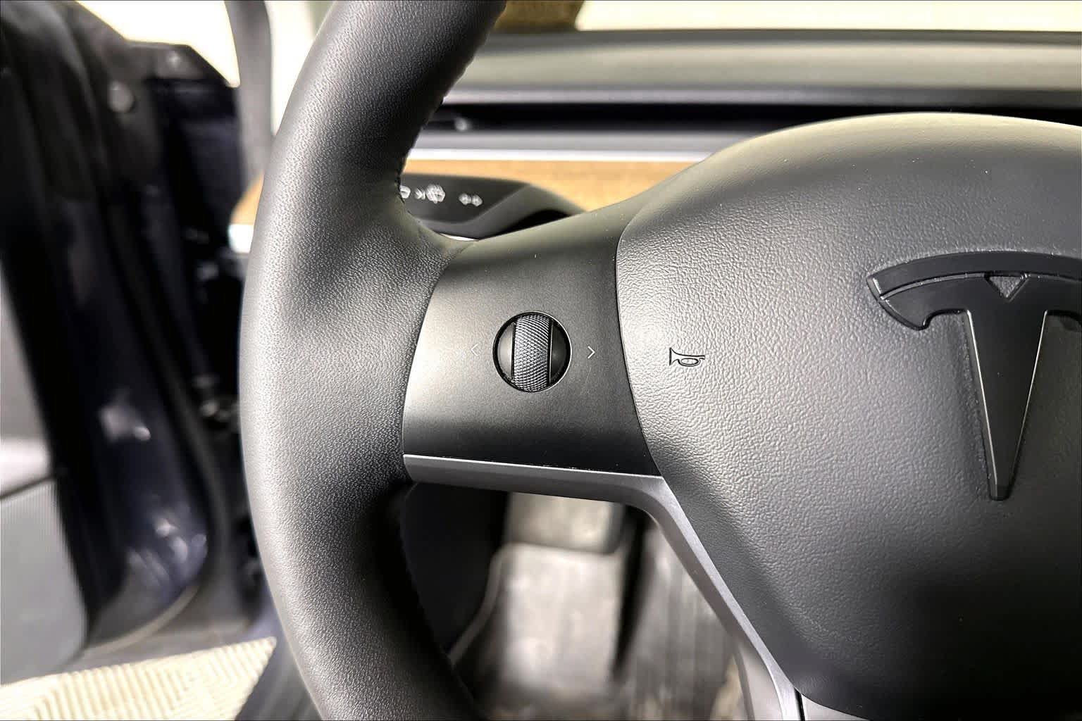 Used 2022 Tesla Model 3 RWD image 21